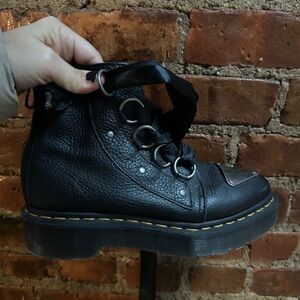 Dr Martens Farylle Pointy Boot Black Ribbon, Milled Napa Leather Silver Hardware